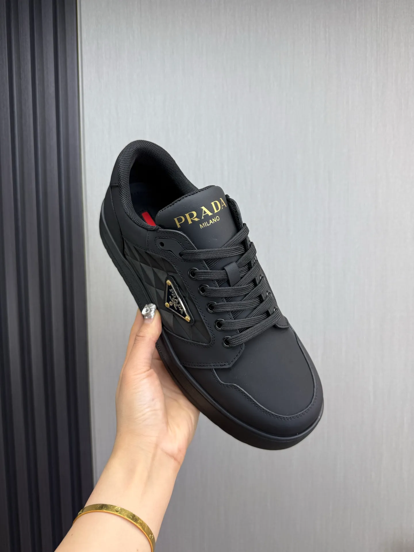 Men's shoes 💰580💰 [PRADA] Autumn and winter hot men's shoes shipped 👏Official website synchronized ⬆️Original fly-woven cowhide fabric + cowhide lining, 1⃣️:1⃣️reproduction, original sole, 38-45 (45. Customized, non-refundable)